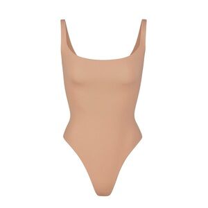 SKIMS FITS EVERYBODY SQUARE NECK BODYSUIT | Color: OCHRE | NEW/NWT!!🤎🤎